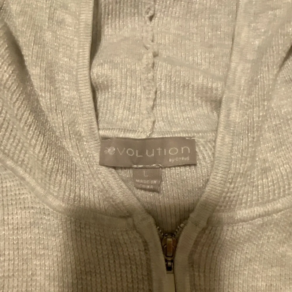 Evolution by Cyrus Light Gray Zip Front Hooded Cardigan Sweater. Size L - Picture 4 of 5